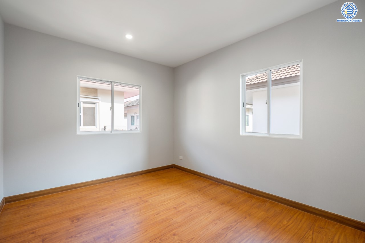 บ้านมือสองตกแต่งใหม่ ม.เดอะแพลนท์ ราชพฤกษ์-พระราม5 หลังมุม! เนื้อที่ 58 ตร.ว. ฟังก์ชัน 3 ห้องนอน 3 ห้องน้ำ จอดรถได้ 2 คัน บนทำเลศักยภาพ เดินทางสะดวก ใกล้วงเวียนพระราม5, The Walk, ทางด่วน ศรีรัช และรถไฟฟ้าสายสีม่วง "สถานีบางรักใหญ่"